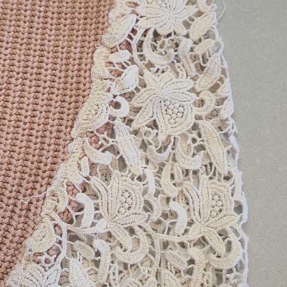 Forever 21 Blush Colored Knit Sweater with Lace Cut Outs - Picture 4 of 9